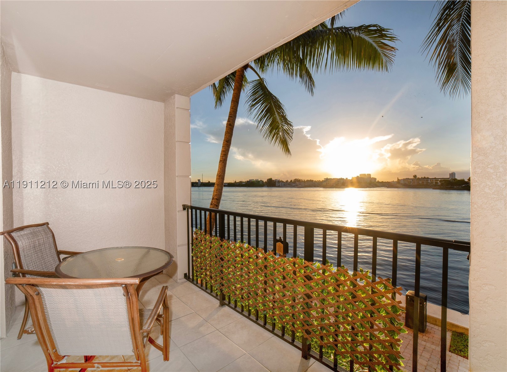 Sunny Isles Beach photo 2