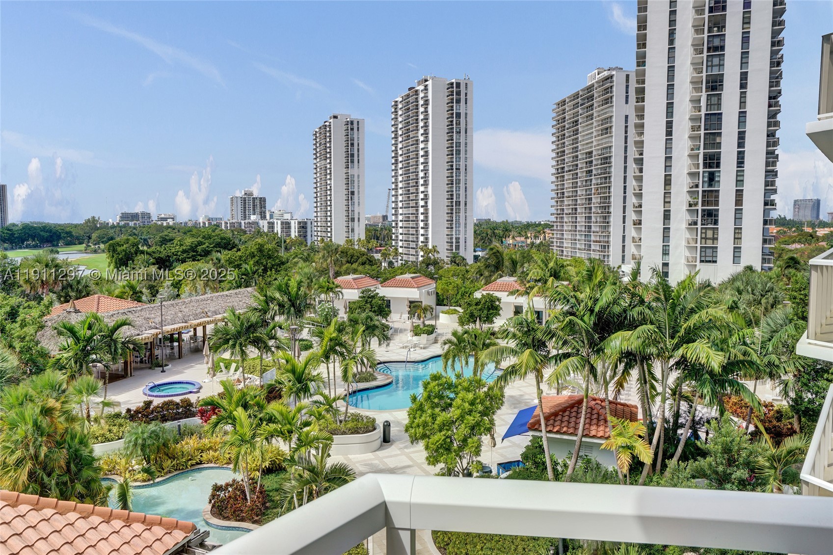 Aventura photo 2