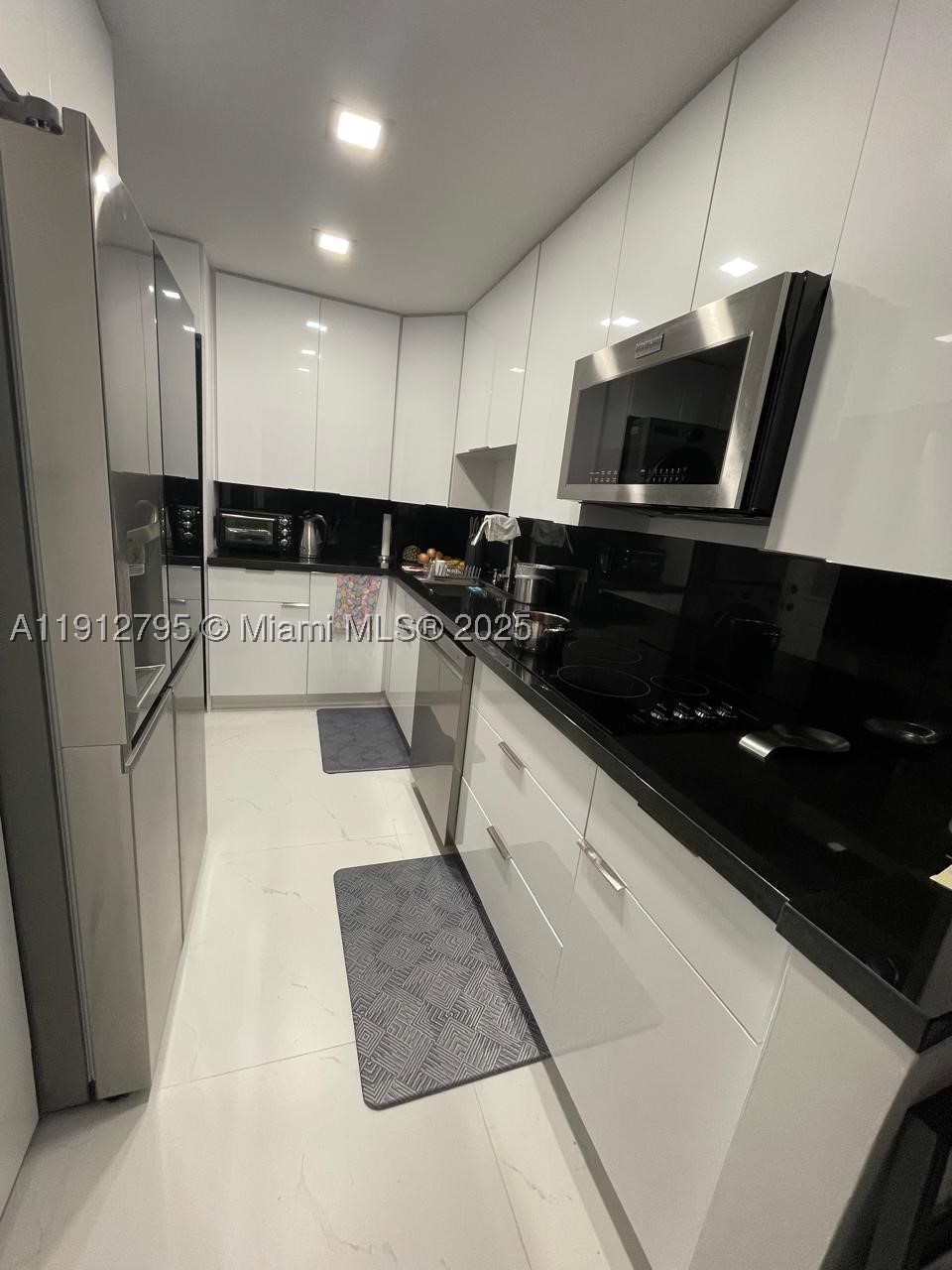 Aventura photo 4