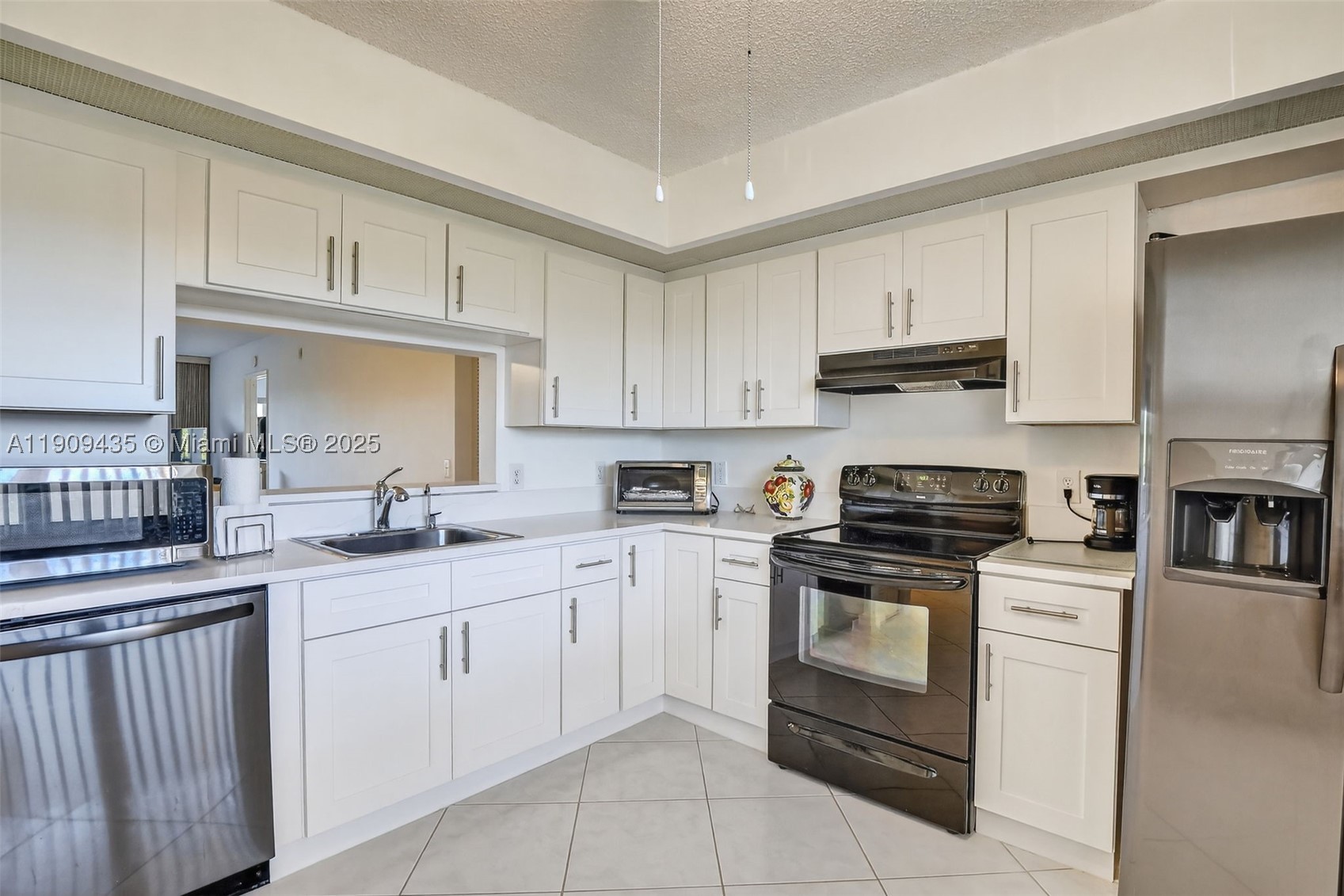 Pembroke Pines photo 3