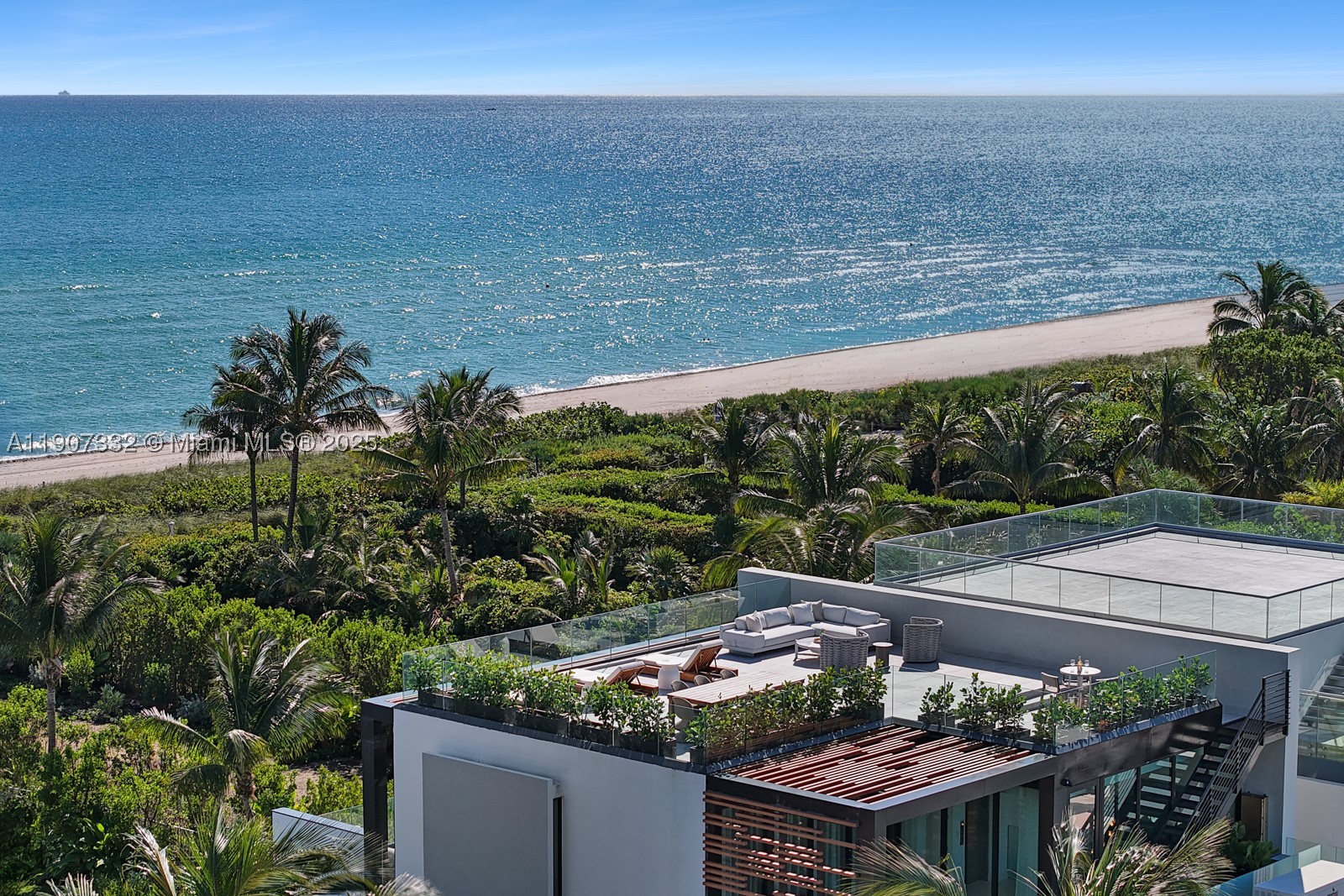 Miami Beach photo 2