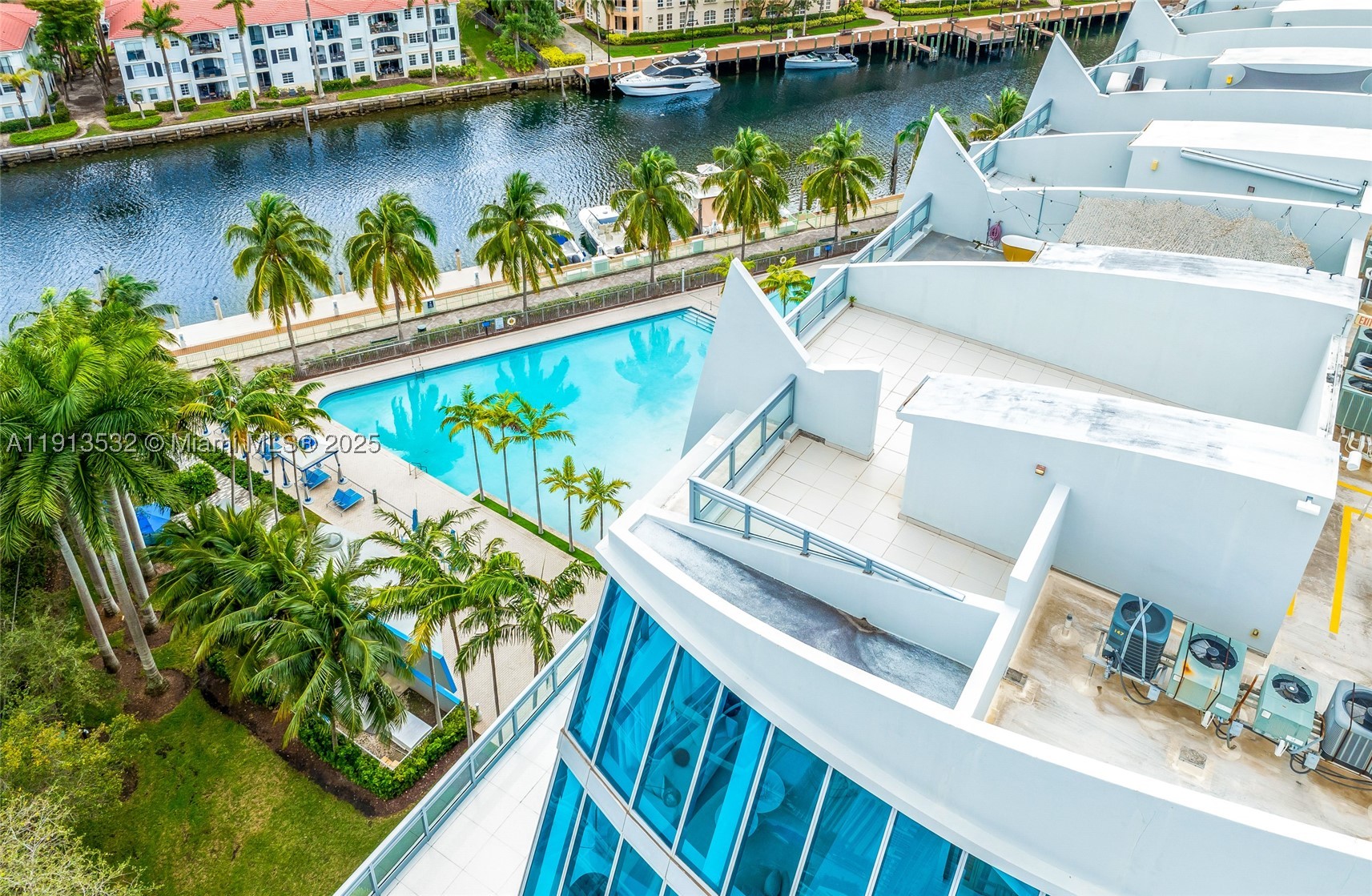 Aventura photo 4