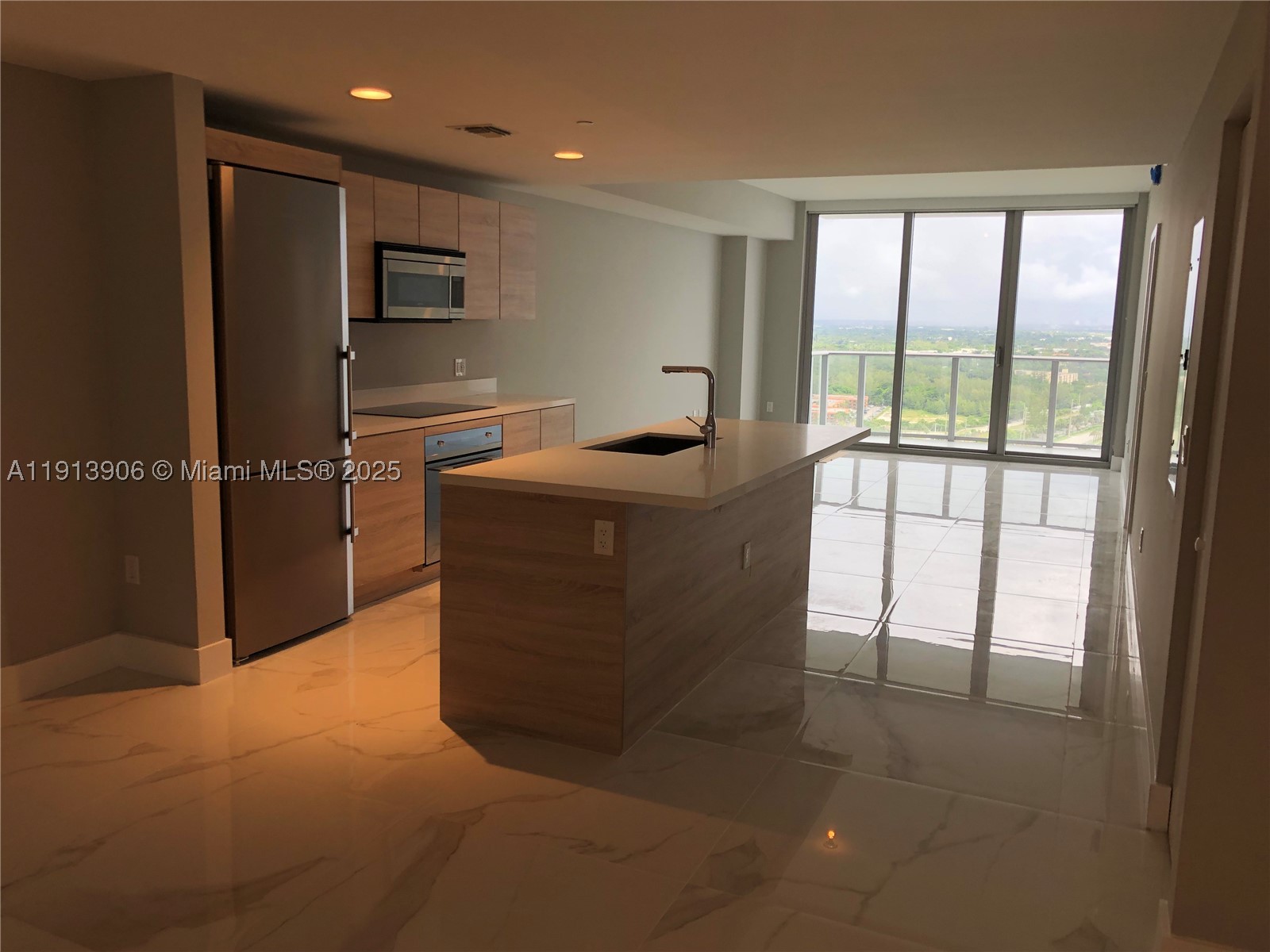 North Miami Beach photo 2