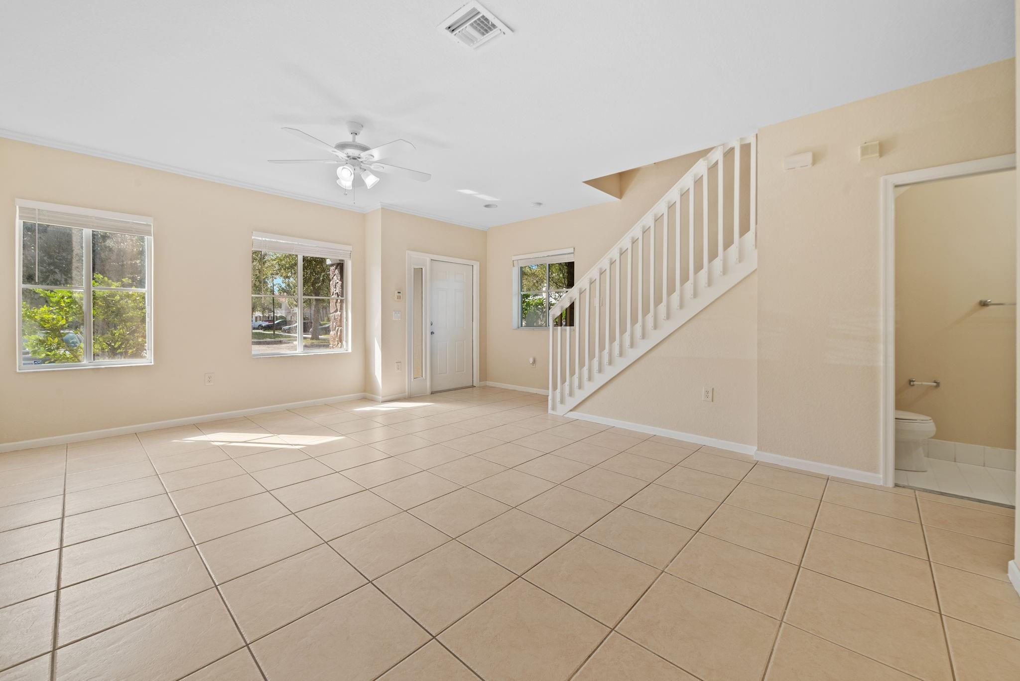 Miramar photo 4