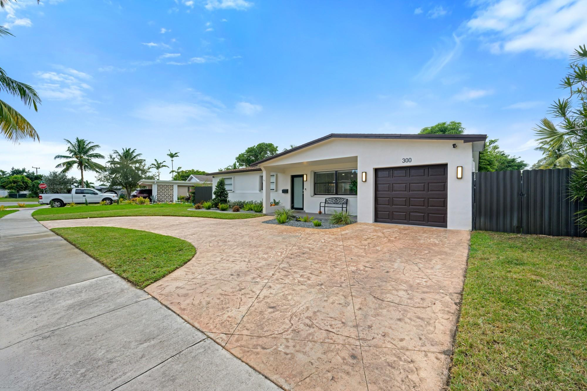 Pembroke Pines photo 2