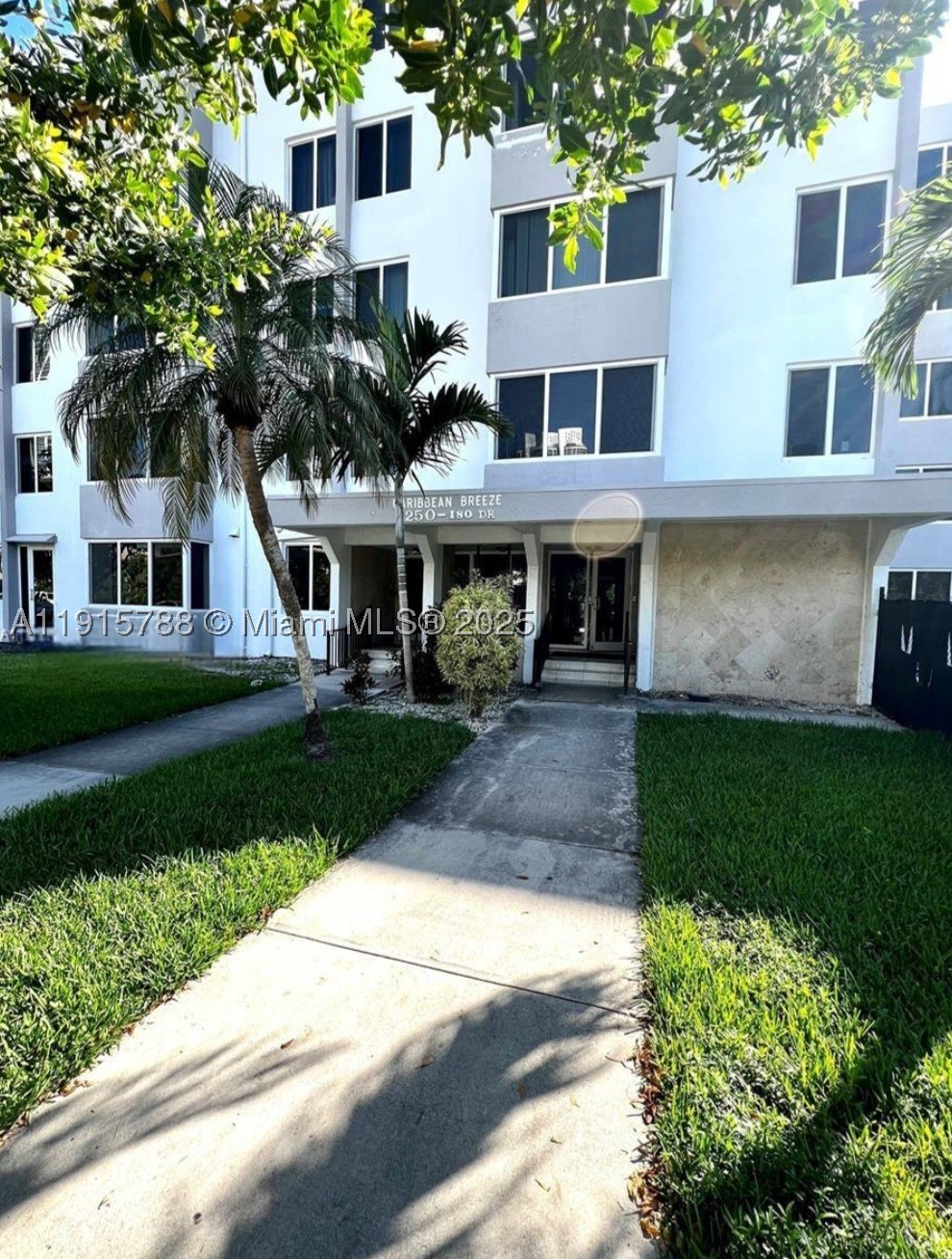 Sunny Isles Beach photo 2