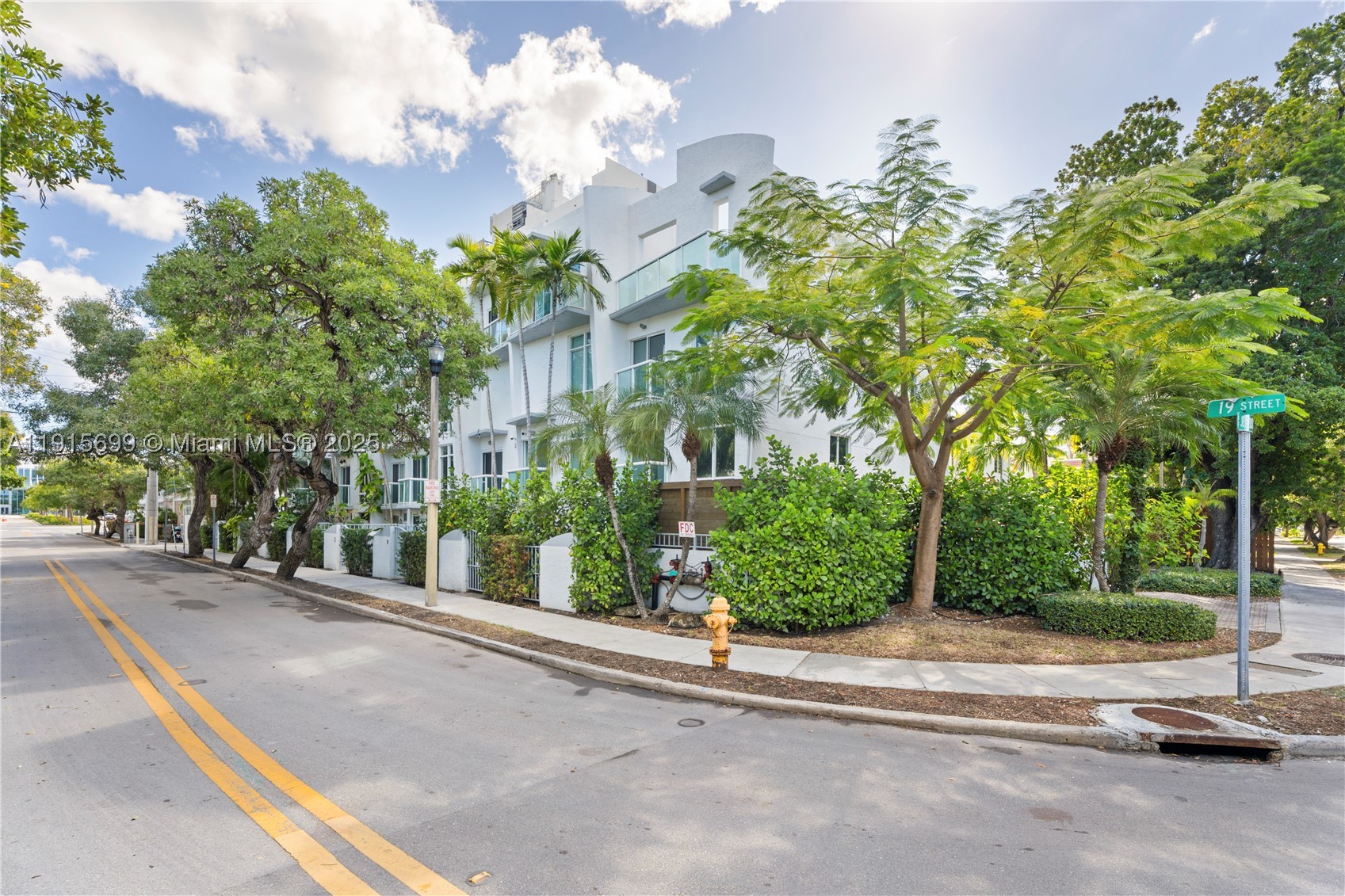Miami Beach photo 1
