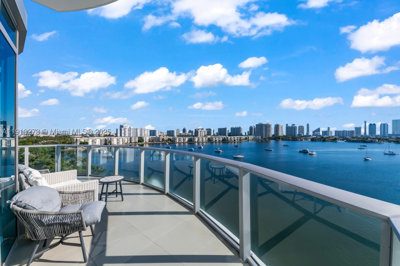 North Miami Beach photo 2
