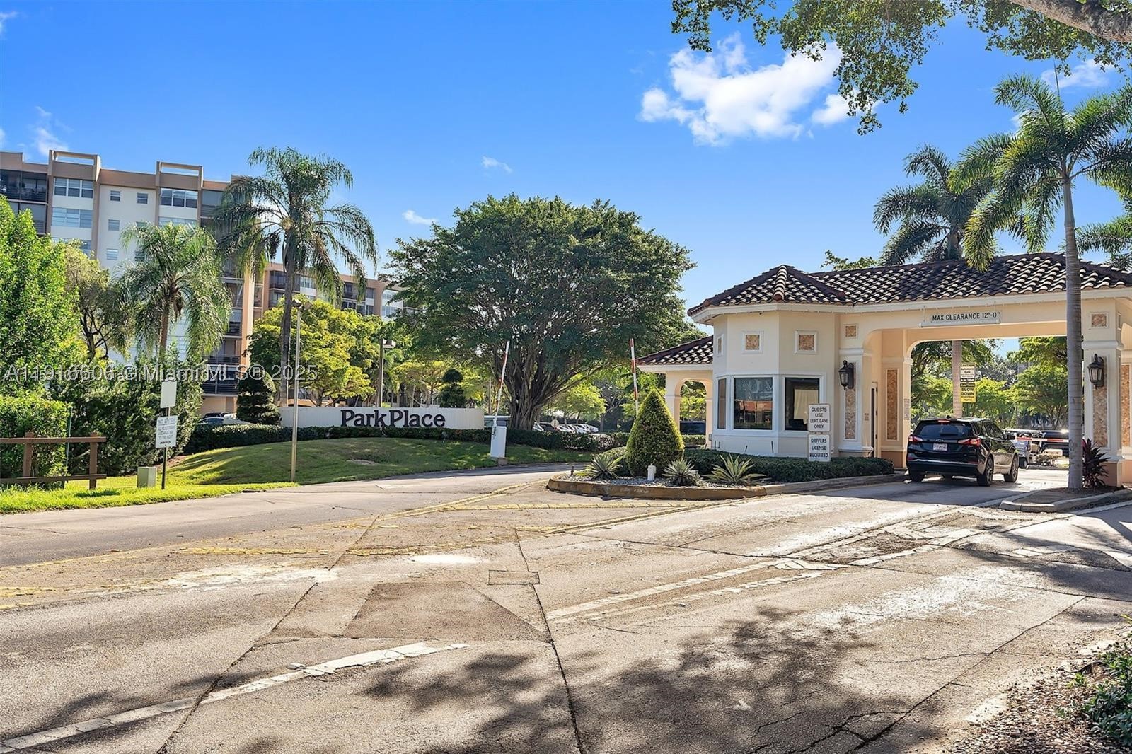 Pembroke Pines photo 1