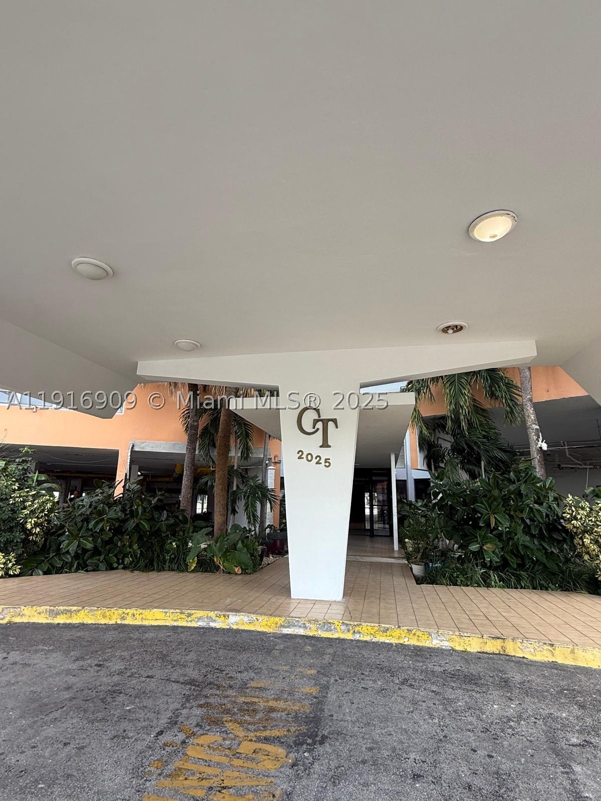 North Miami Beach photo 5