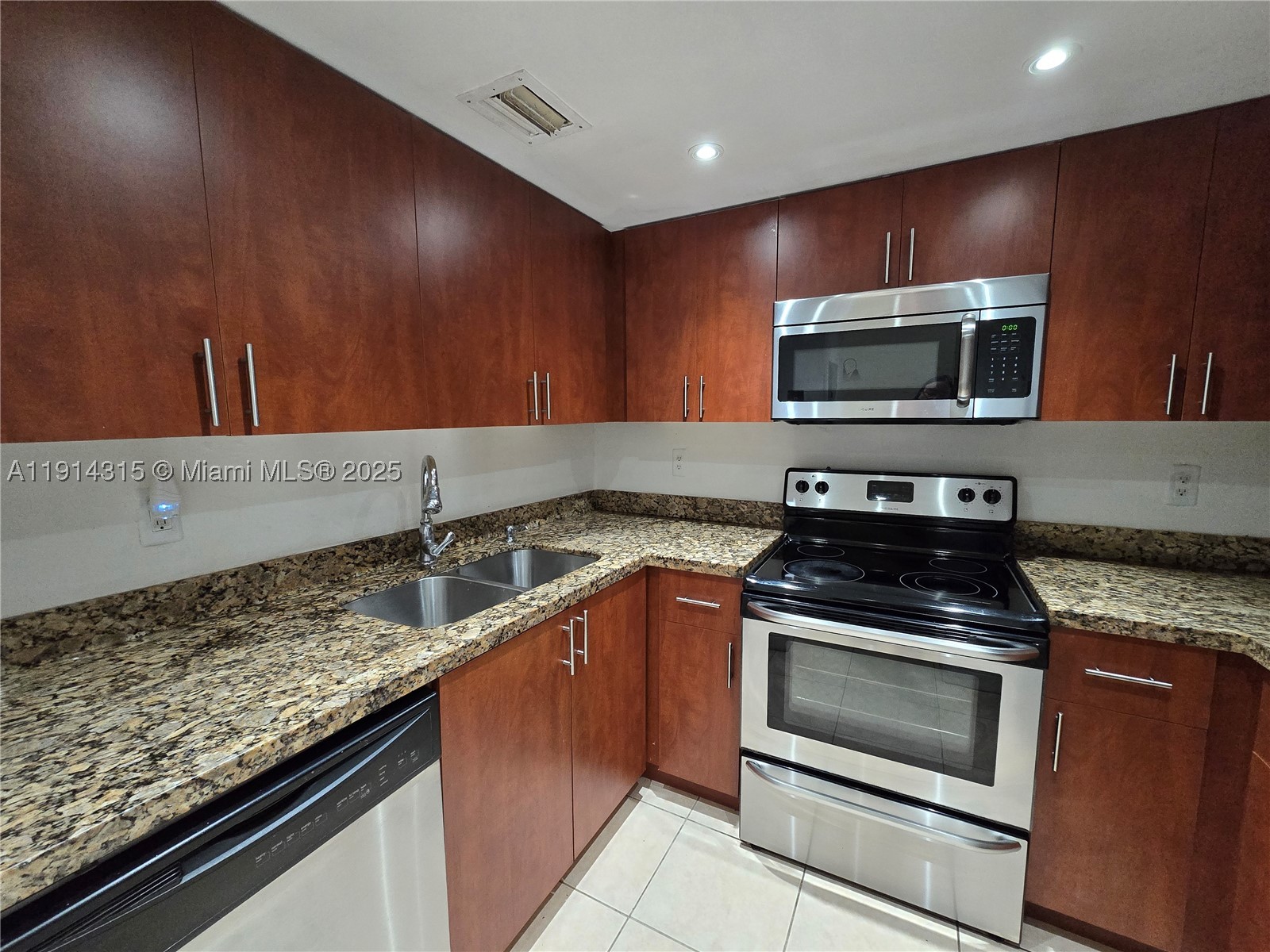 Hialeah photo 3
