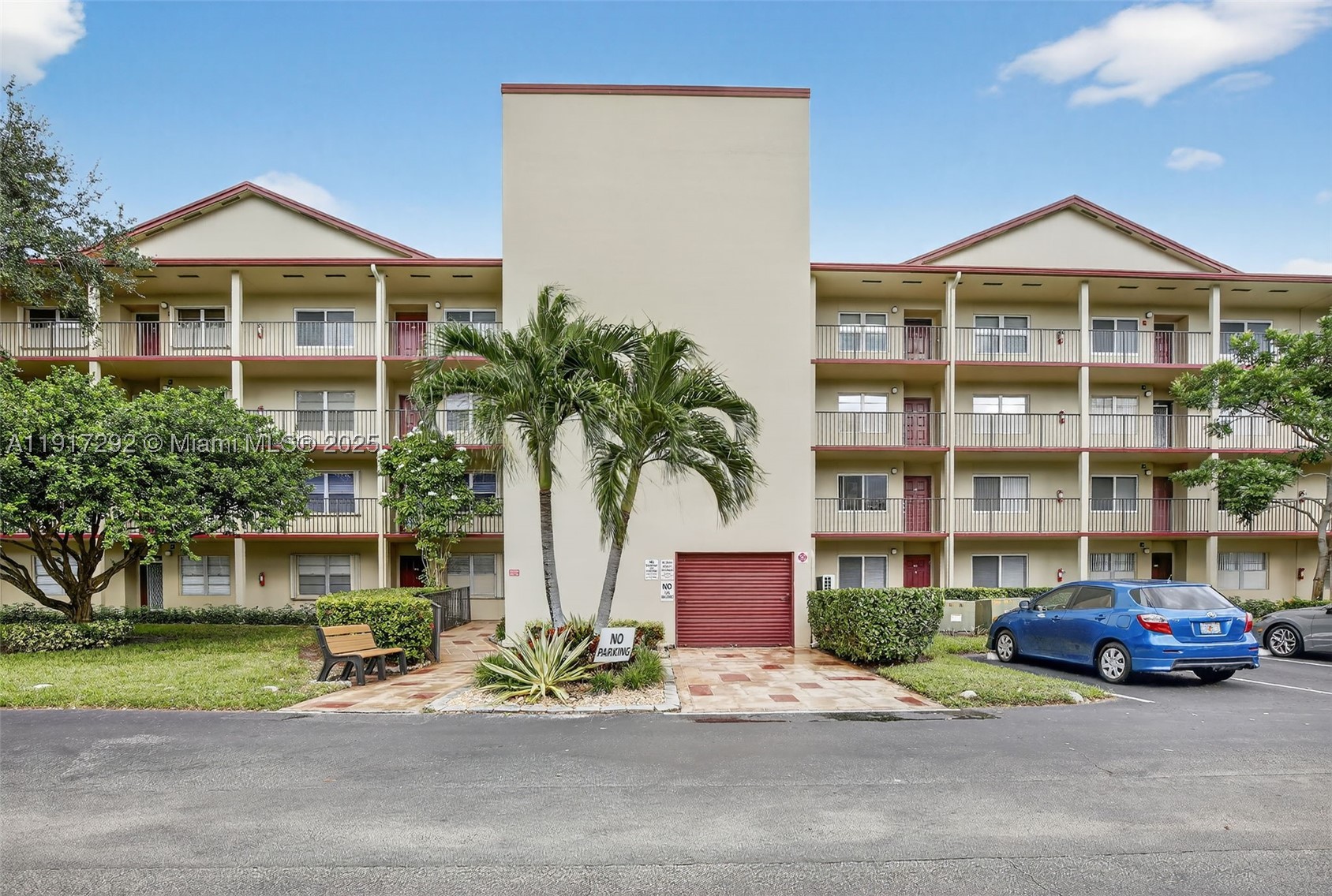 Pembroke Pines photo 2