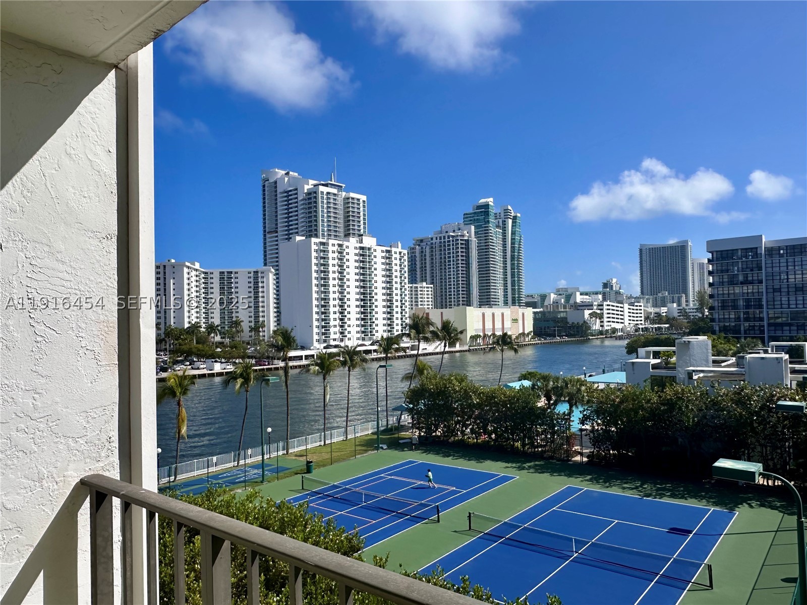 Hallandale Beach photo 5