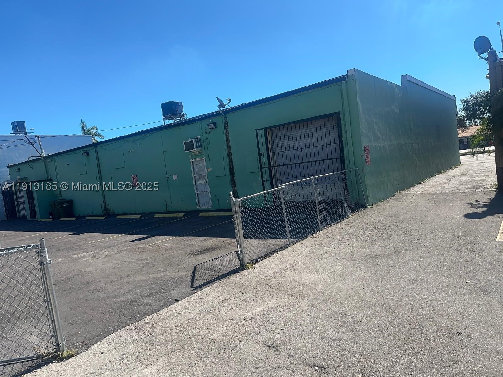 North Miami photo 3