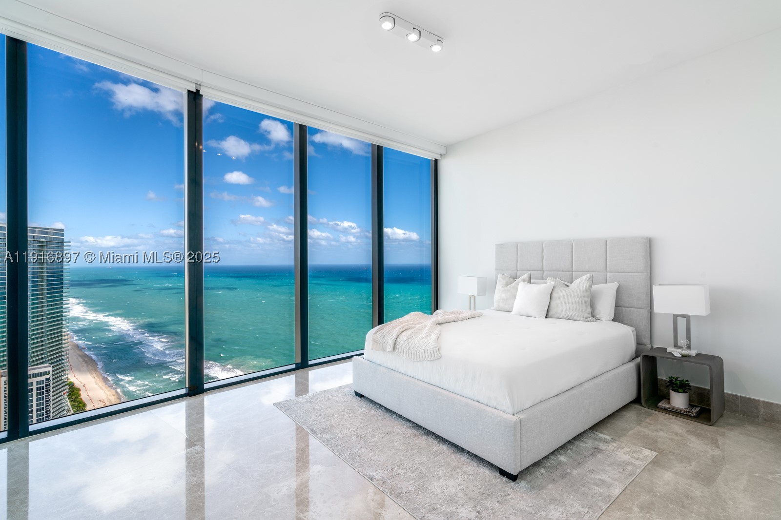 Sunny Isles Beach photo 1