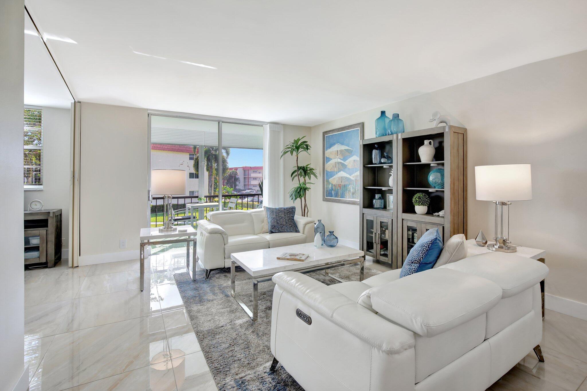 Pembroke Pines photo 1