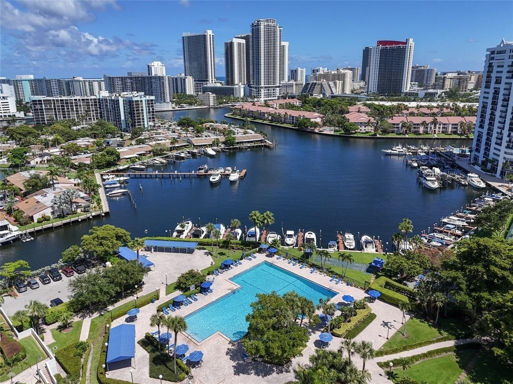 Hallandale Beach photo 1