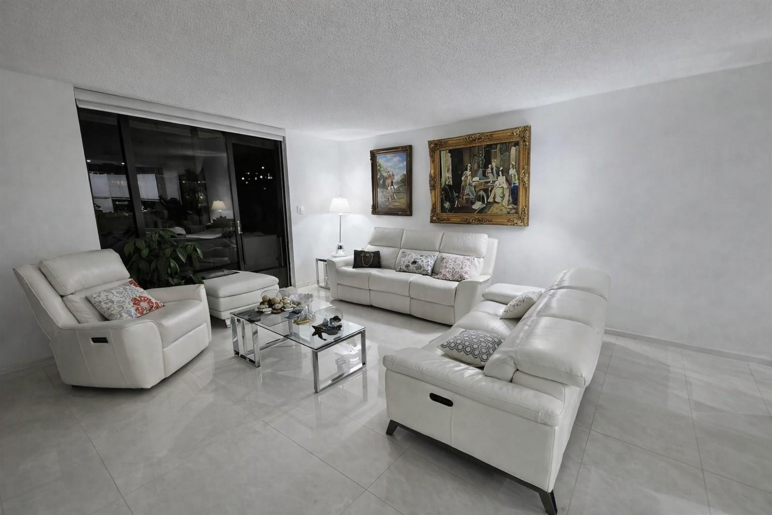 Hallandale Beach photo 4