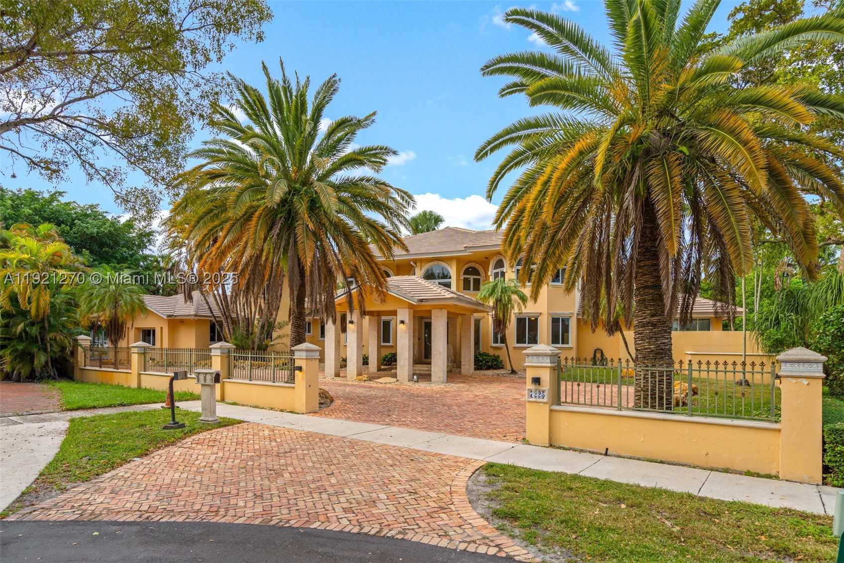 Miami Lakes photo 1