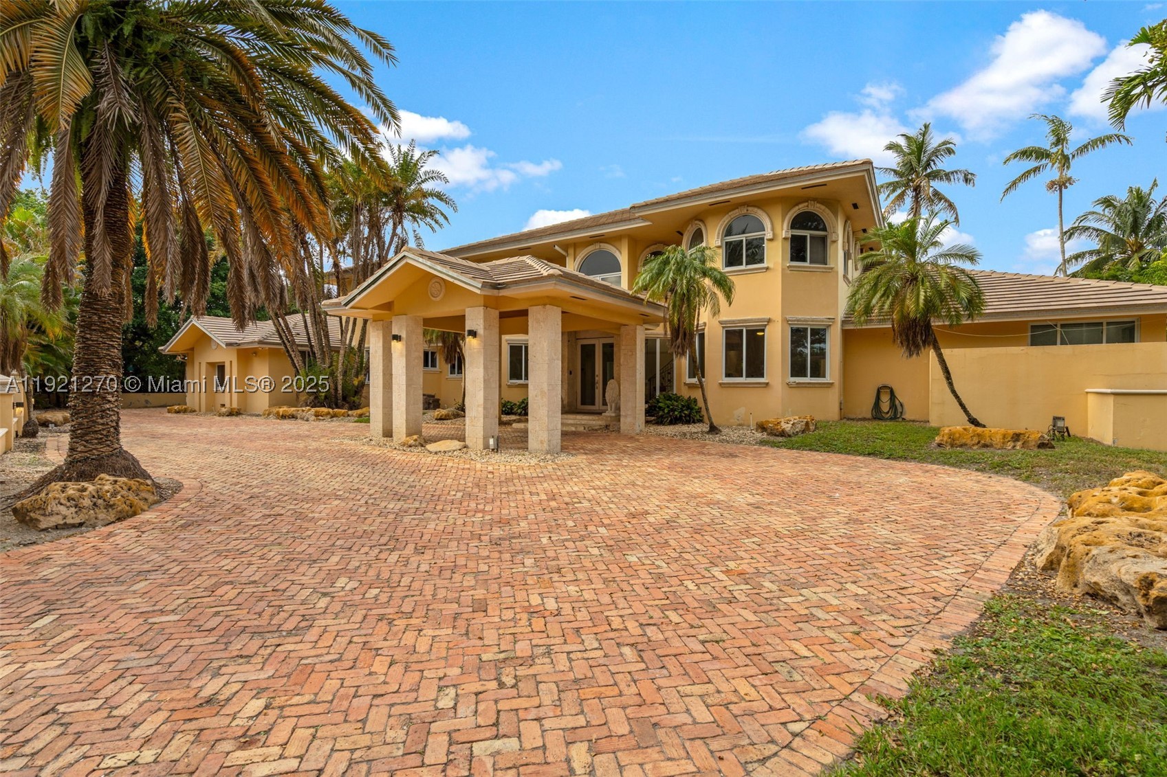 Miami Lakes photo 2