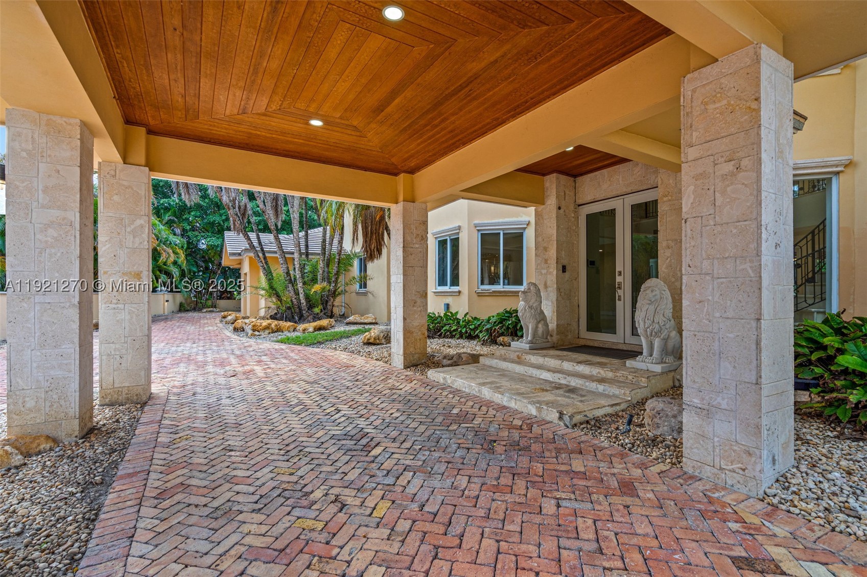 Miami Lakes photo 3