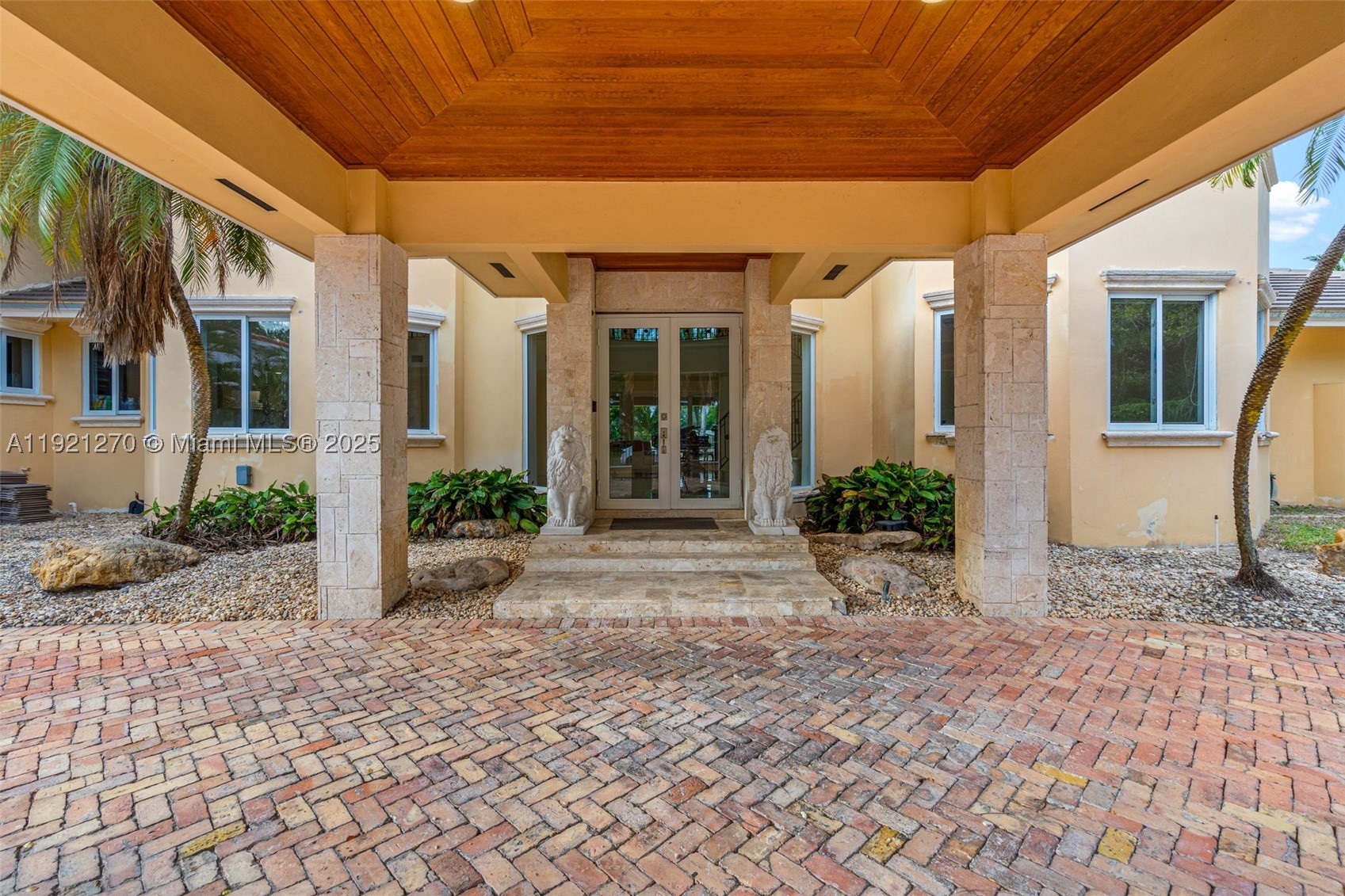 Miami Lakes photo 4