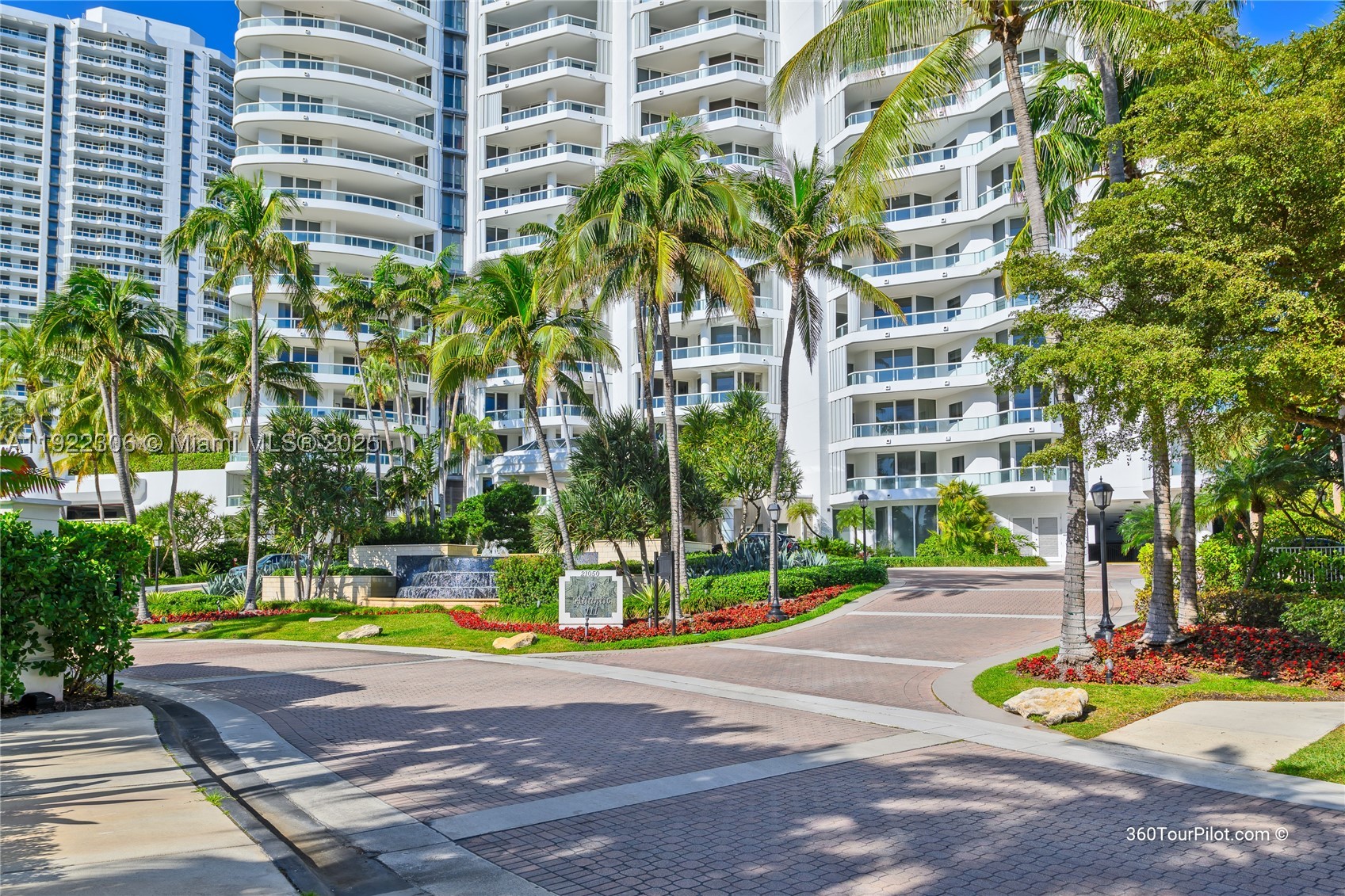 Aventura photo 3