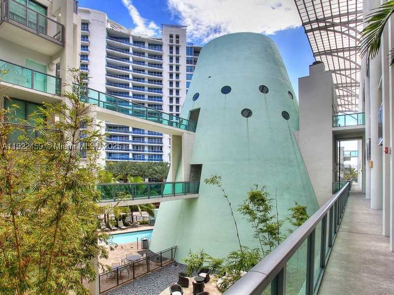 Miami Beach photo 1