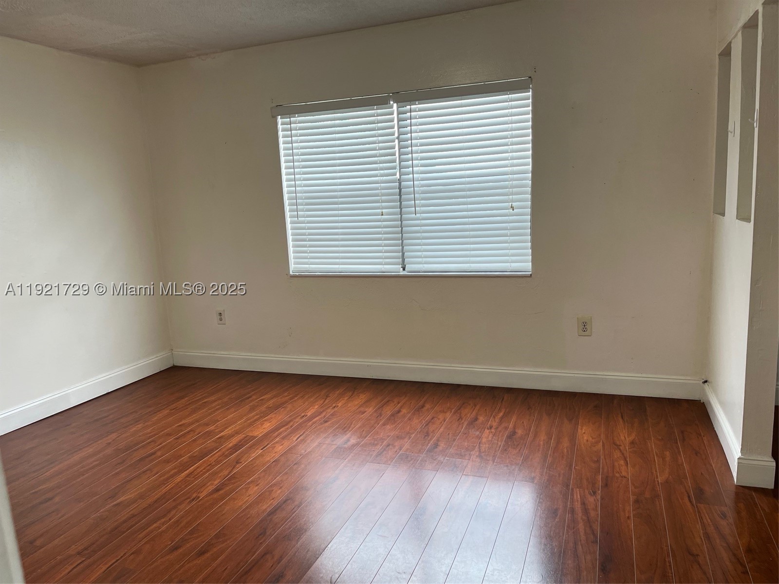 North Miami photo 3