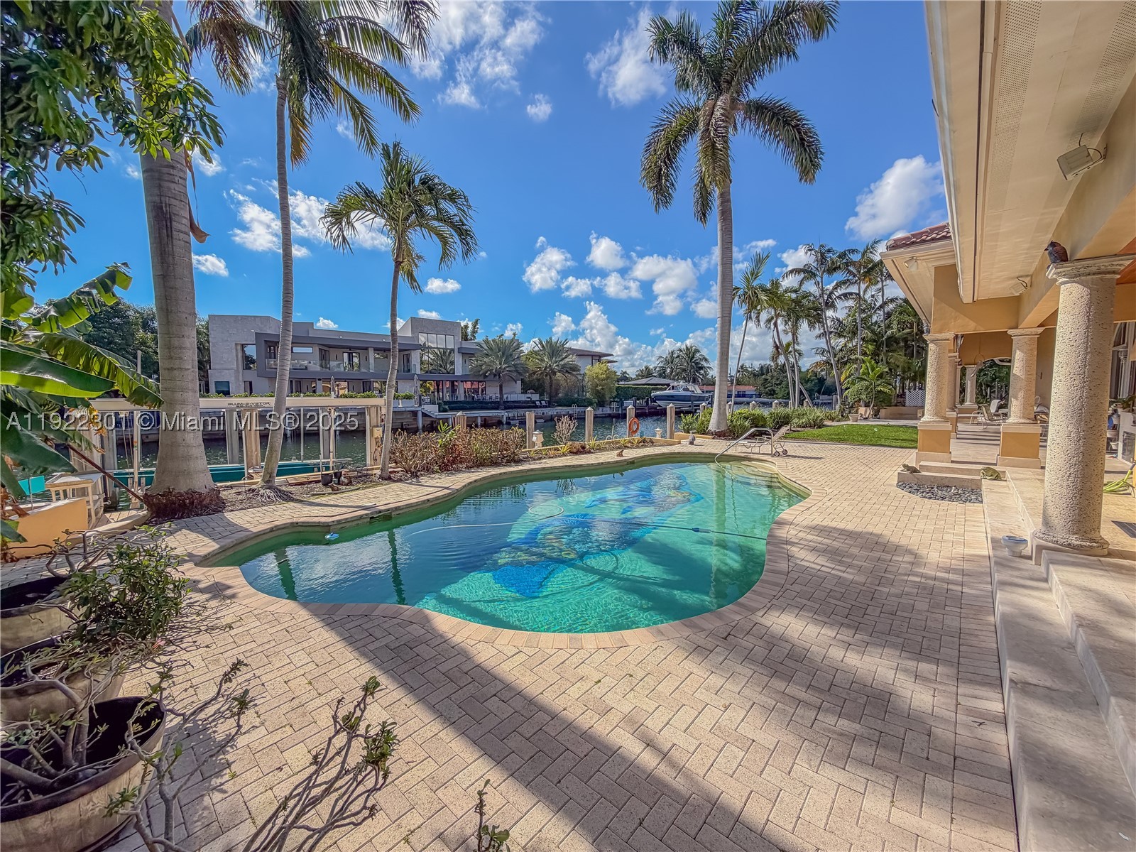 North Miami Beach photo 4