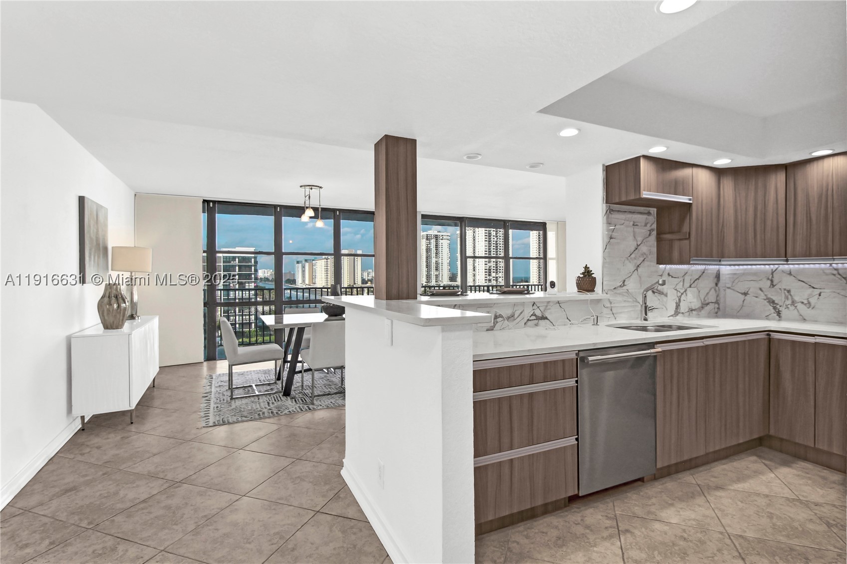 Hallandale Beach photo 4