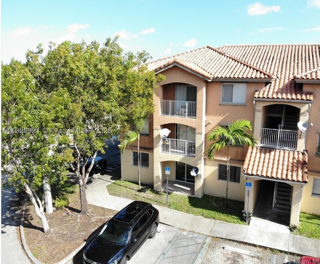 Miami Gardens photo 2