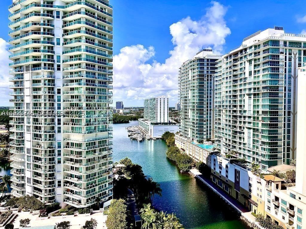 Sunny Isles Beach photo 1