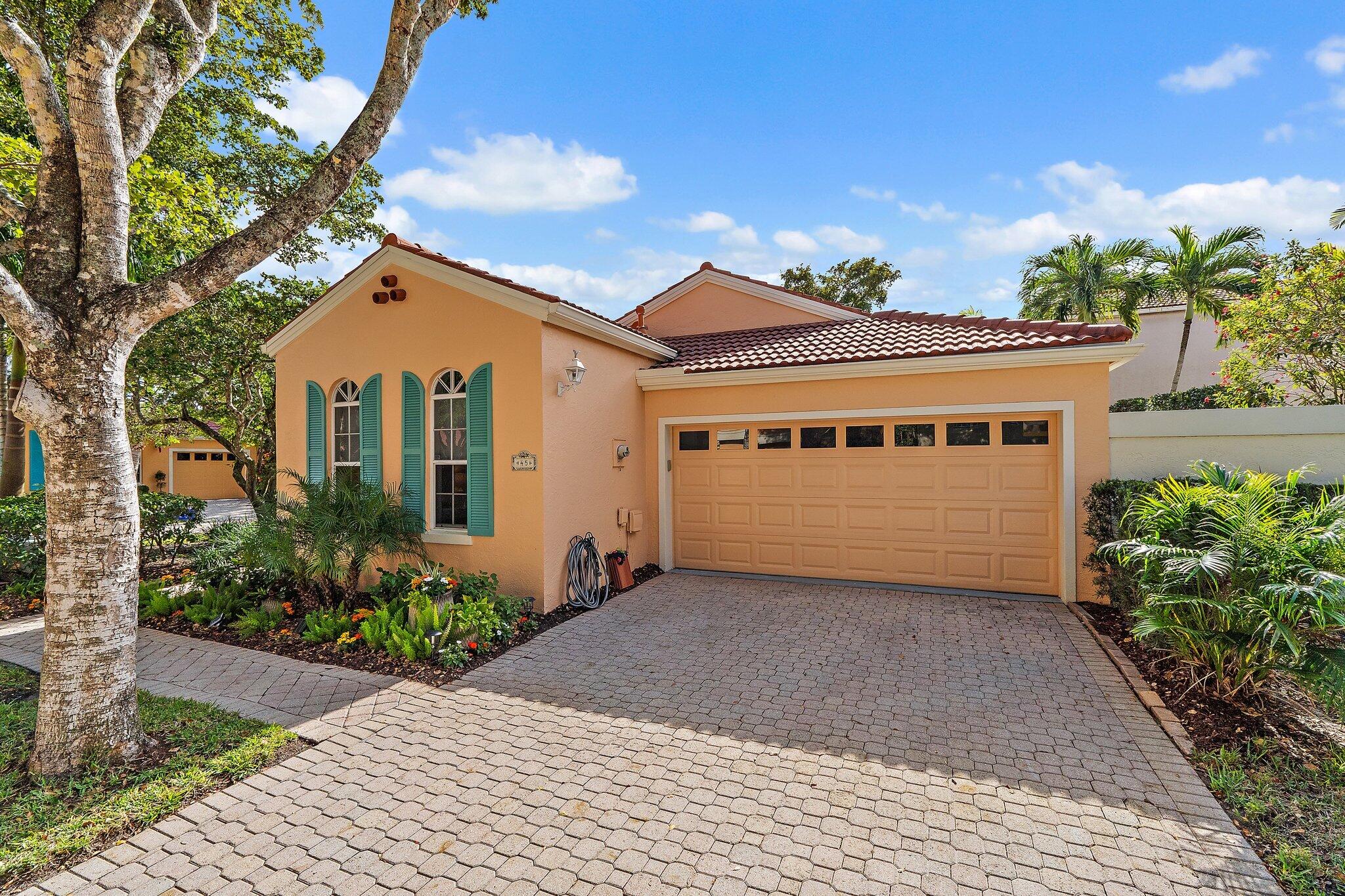 Palm Beach Gardens photo 1