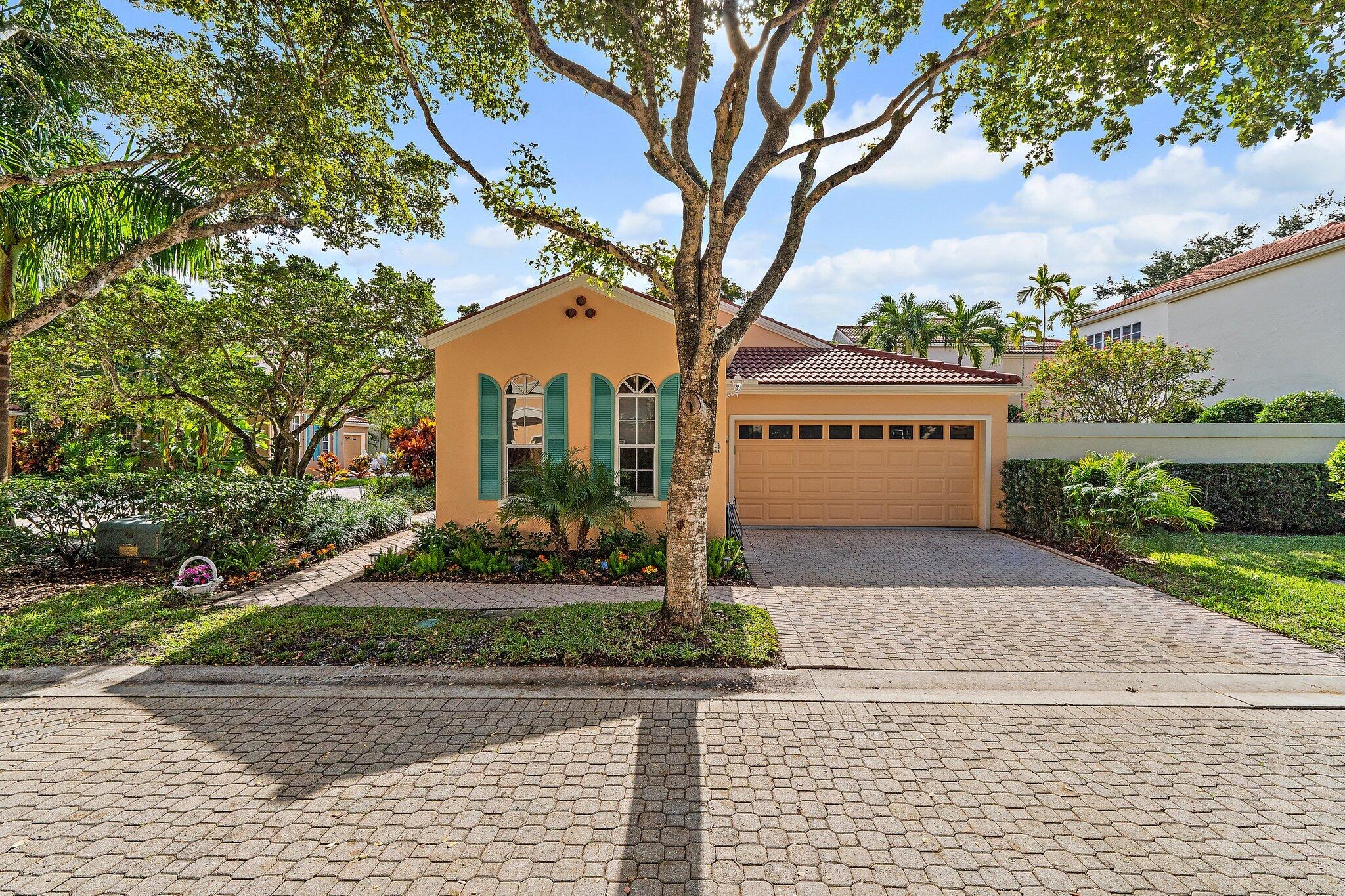 Palm Beach Gardens photo 2
