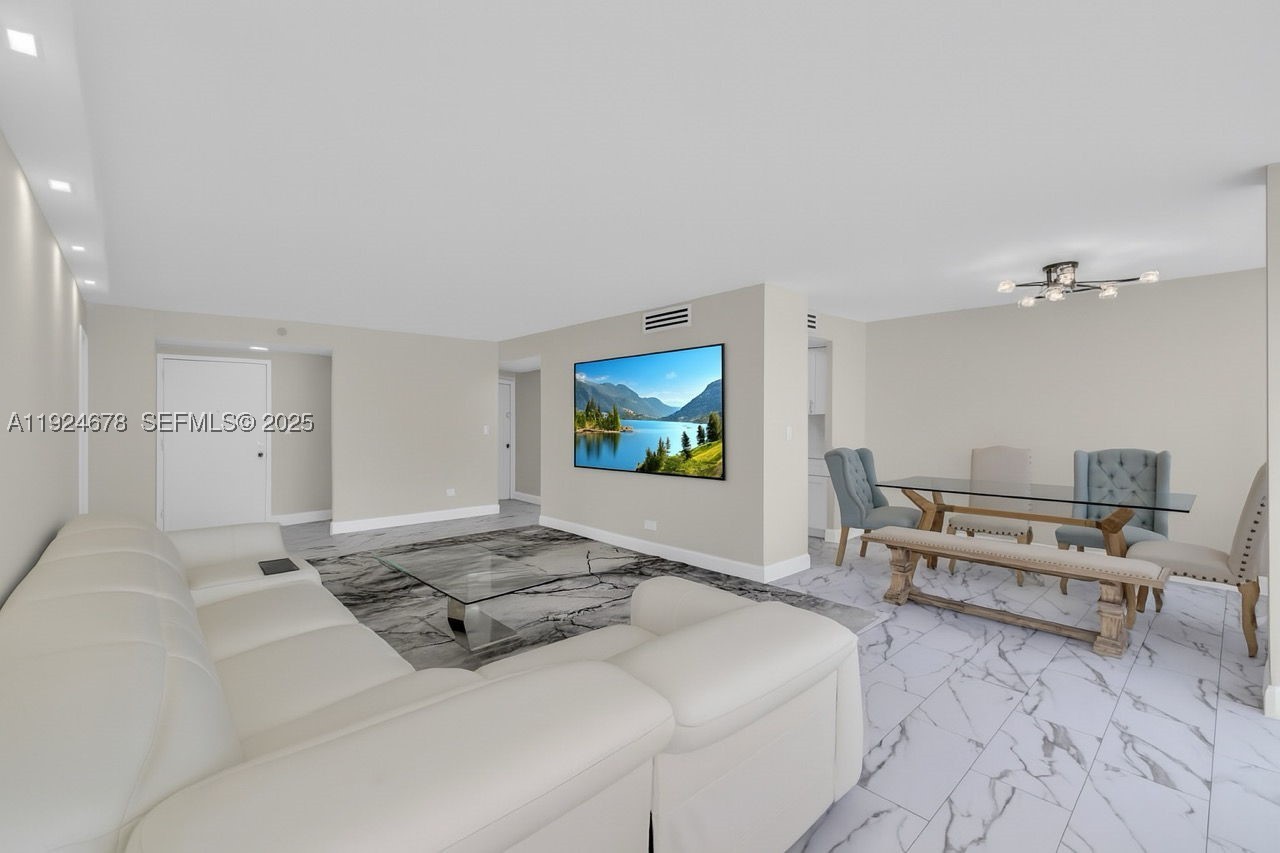 Sunny Isles Beach photo 2