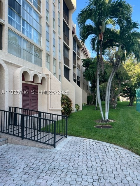 Hallandale Beach photo 2