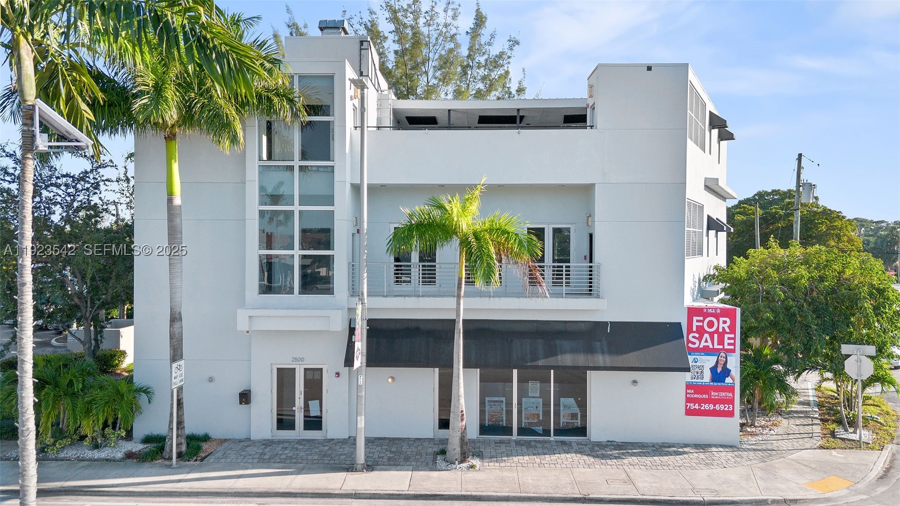 Wilton Manors photo 4