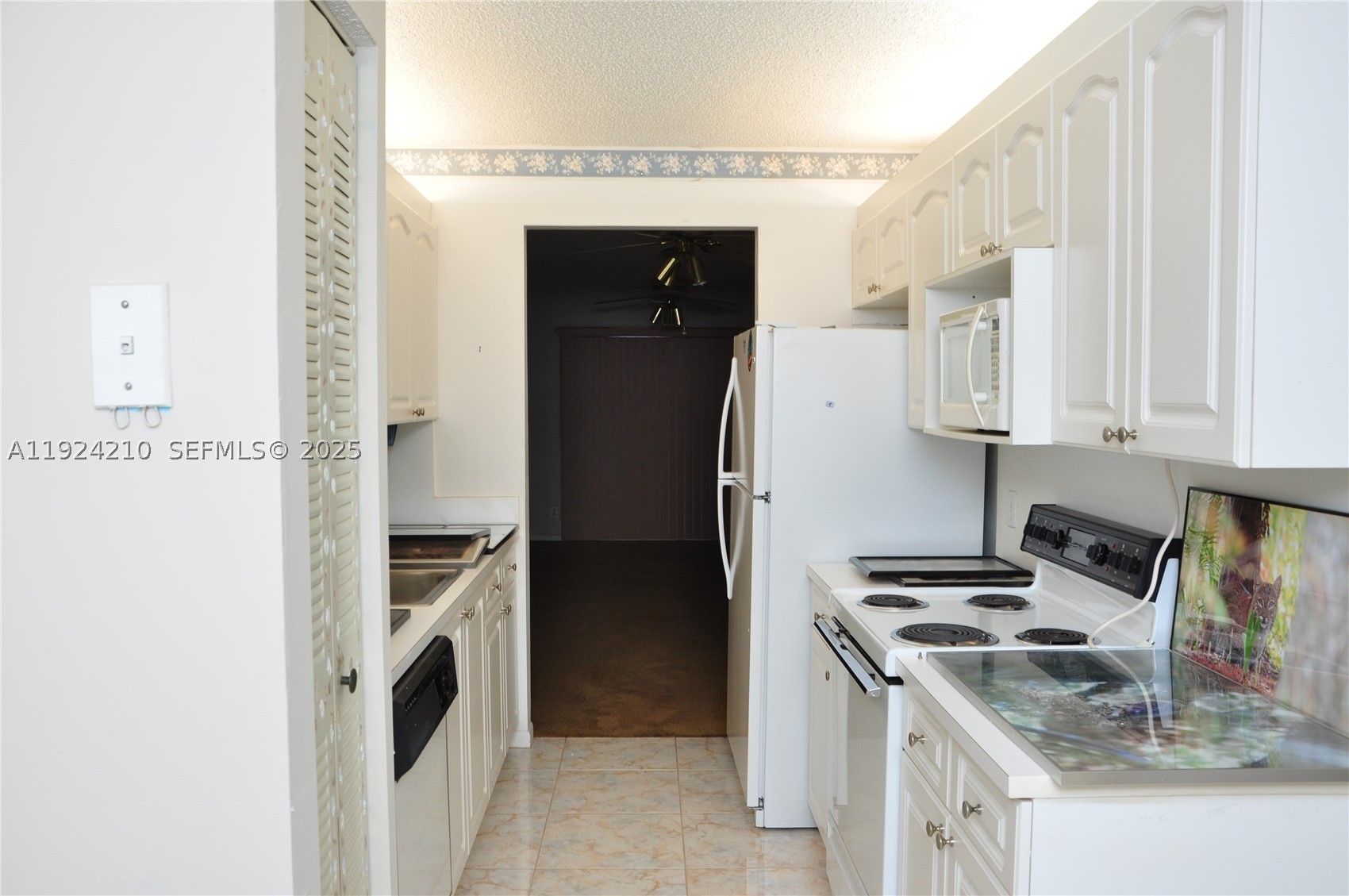 Pembroke Pines photo 1