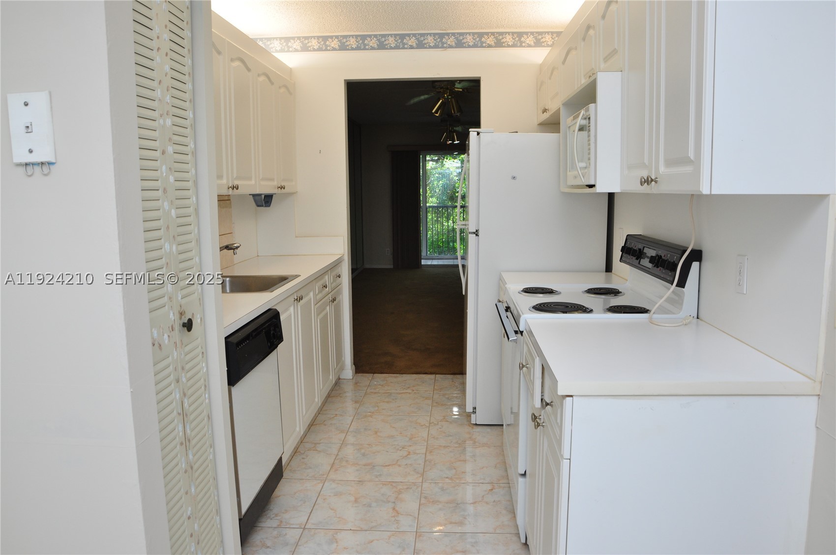 Pembroke Pines photo 3