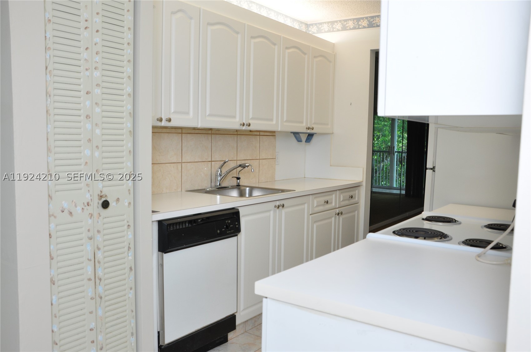 Pembroke Pines photo 4