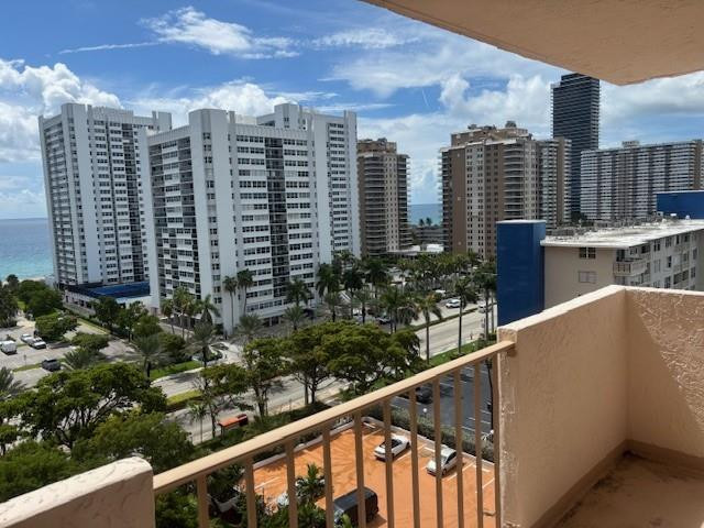 Hallandale Beach photo 3