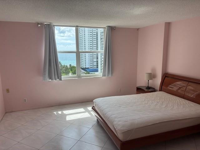 Hallandale Beach photo 4