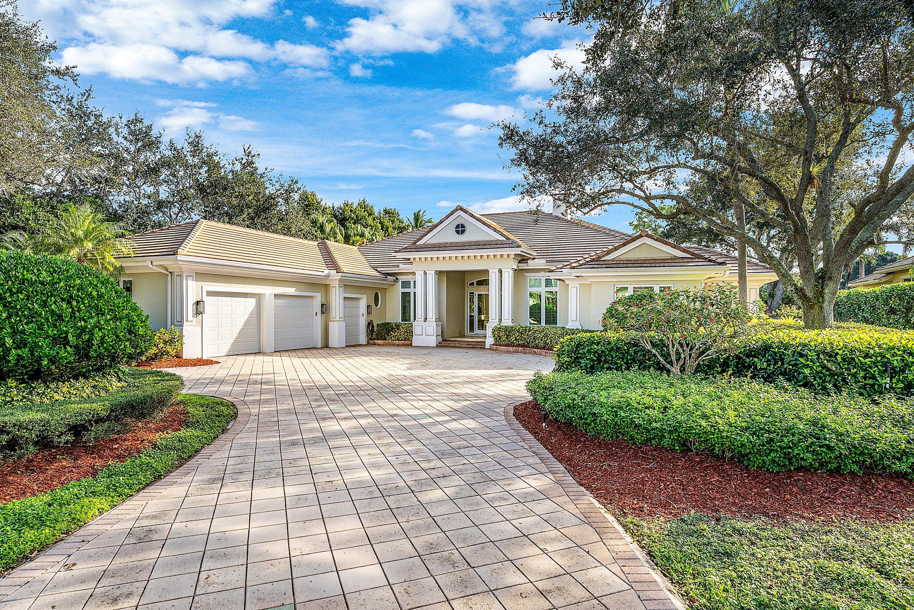 Palm Beach Gardens photo 1