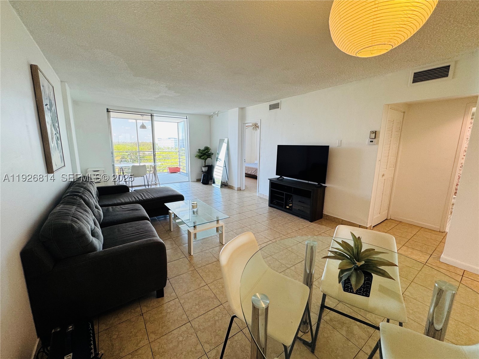 North Miami Beach photo 2