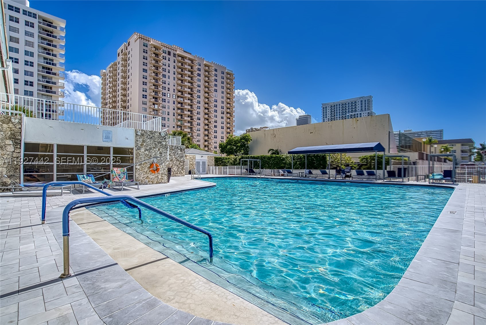 Hallandale Beach photo 4