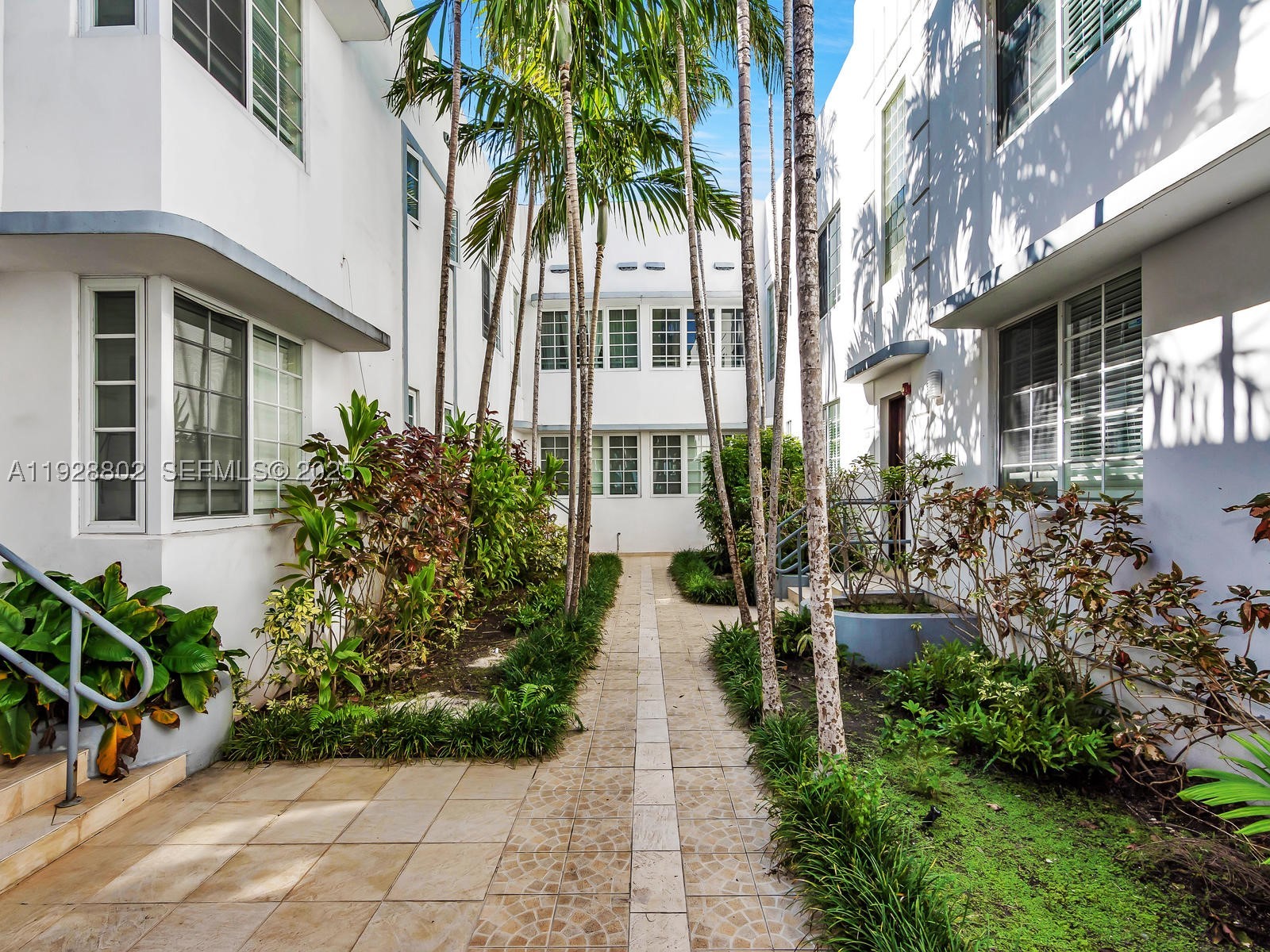 Miami Beach photo 2