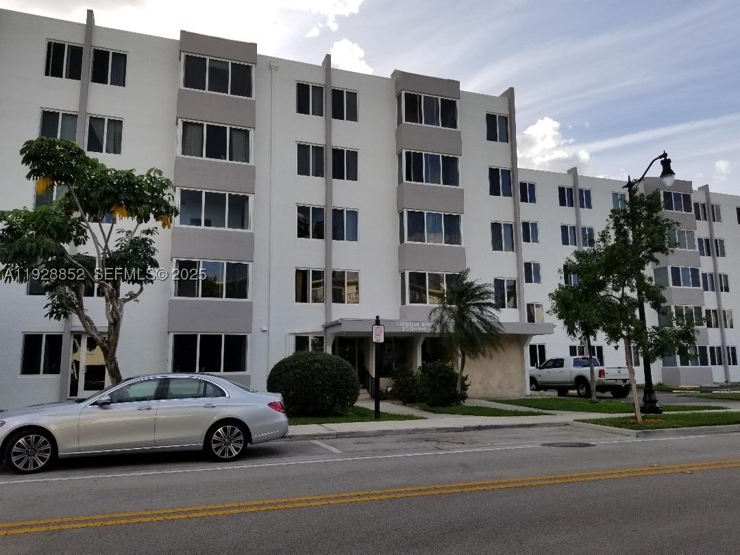 Sunny Isles Beach photo 1