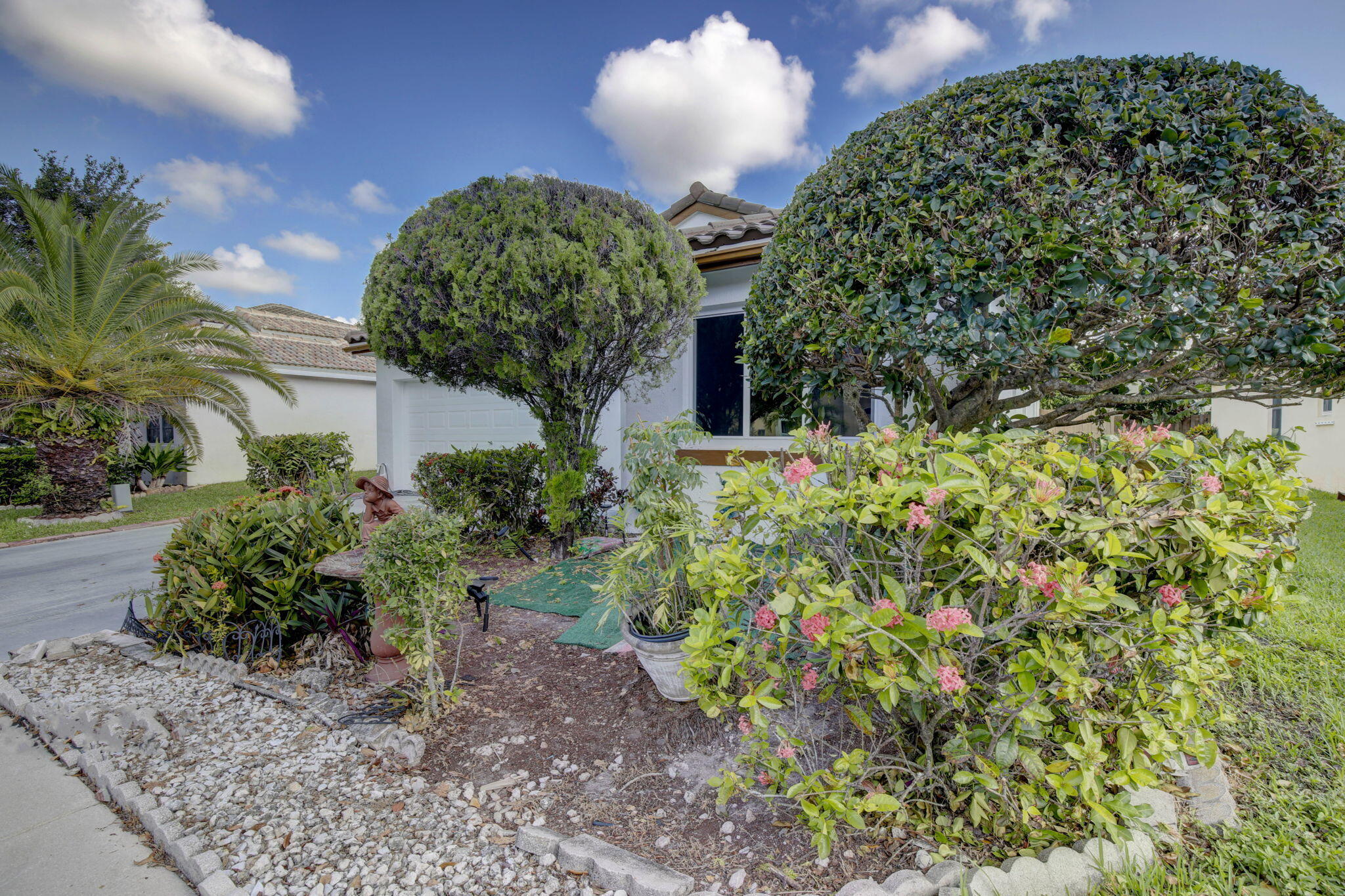 Pembroke Pines photo 3