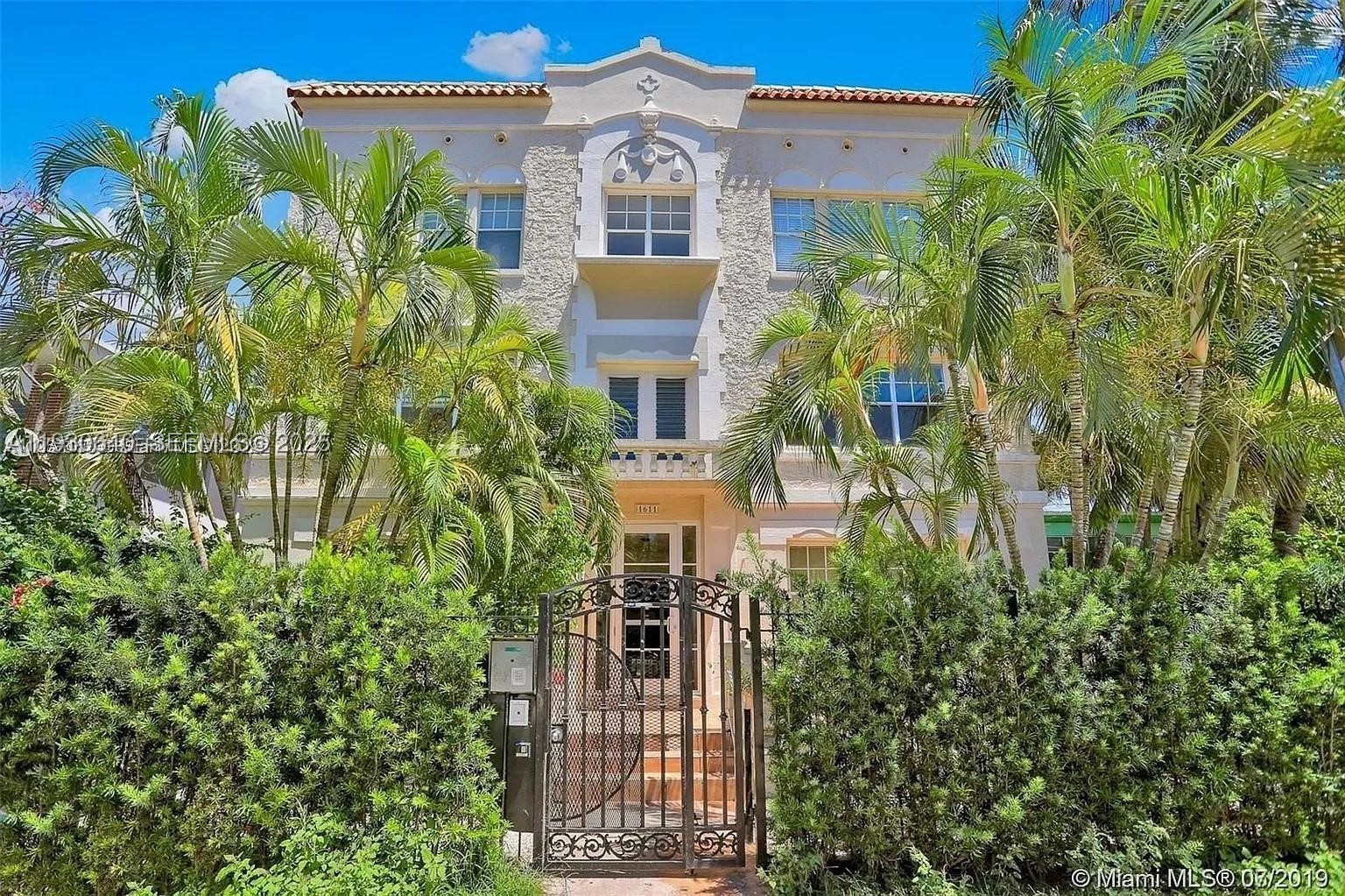 Miami Beach photo 2